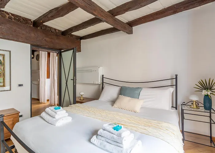 iFlat Campo de Fiori's Comfy Gem